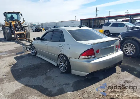 2004 Lexus Is 300 z USA, uszkodzony, nr VIN JTHBD192740092719